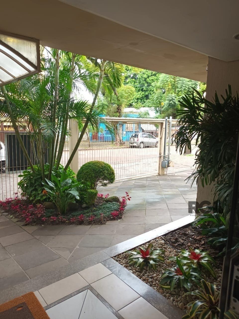 Apartamento à venda com 2 quartos, 69m² - Foto 42