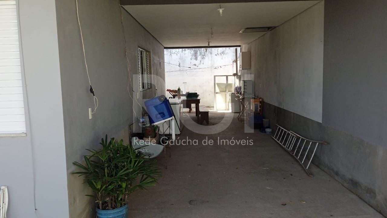 Casa à venda com 3 quartos, 90m² - Foto 37