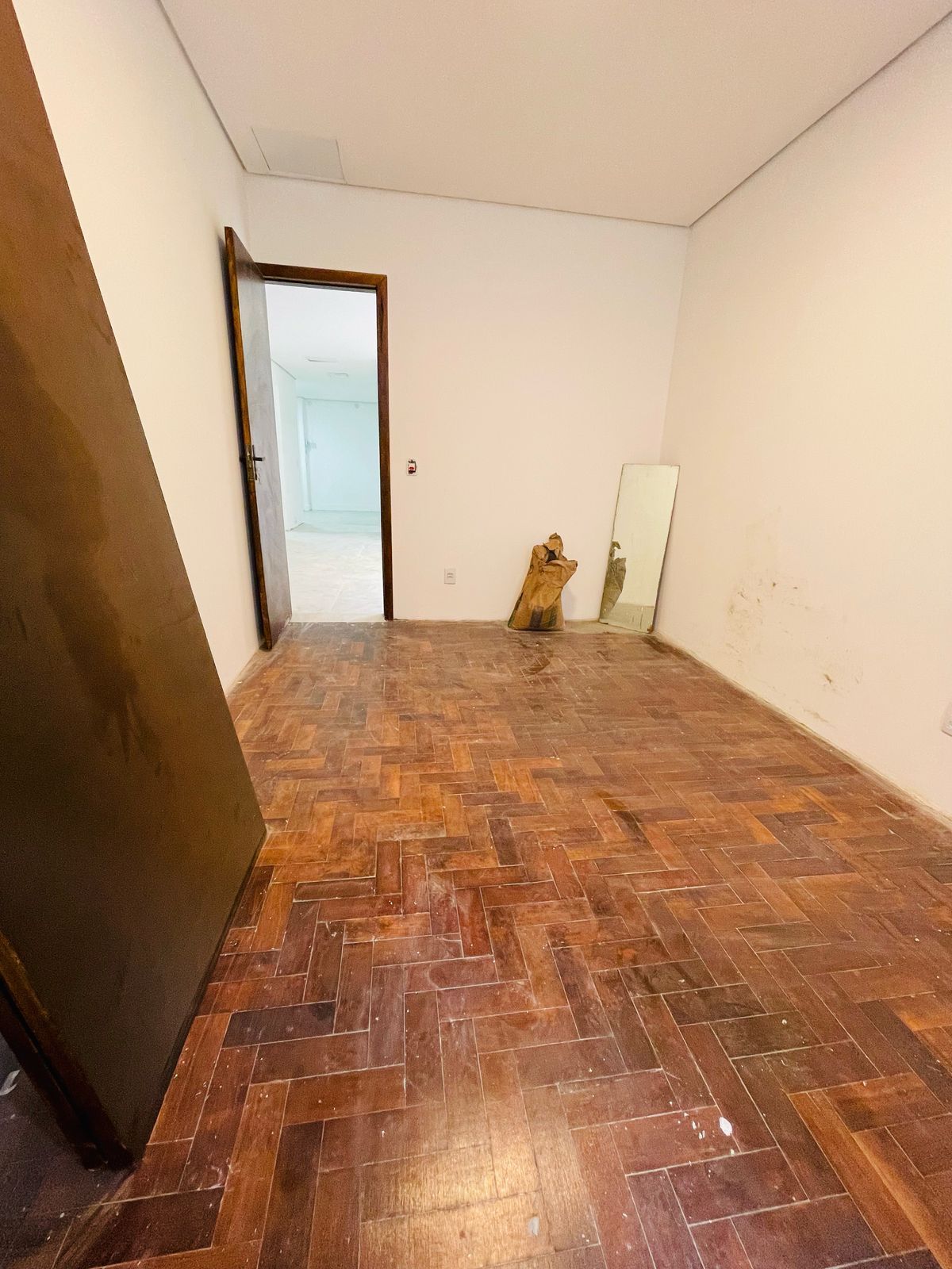 Apartamento à venda com 3 quartos, 106m² - Foto 6
