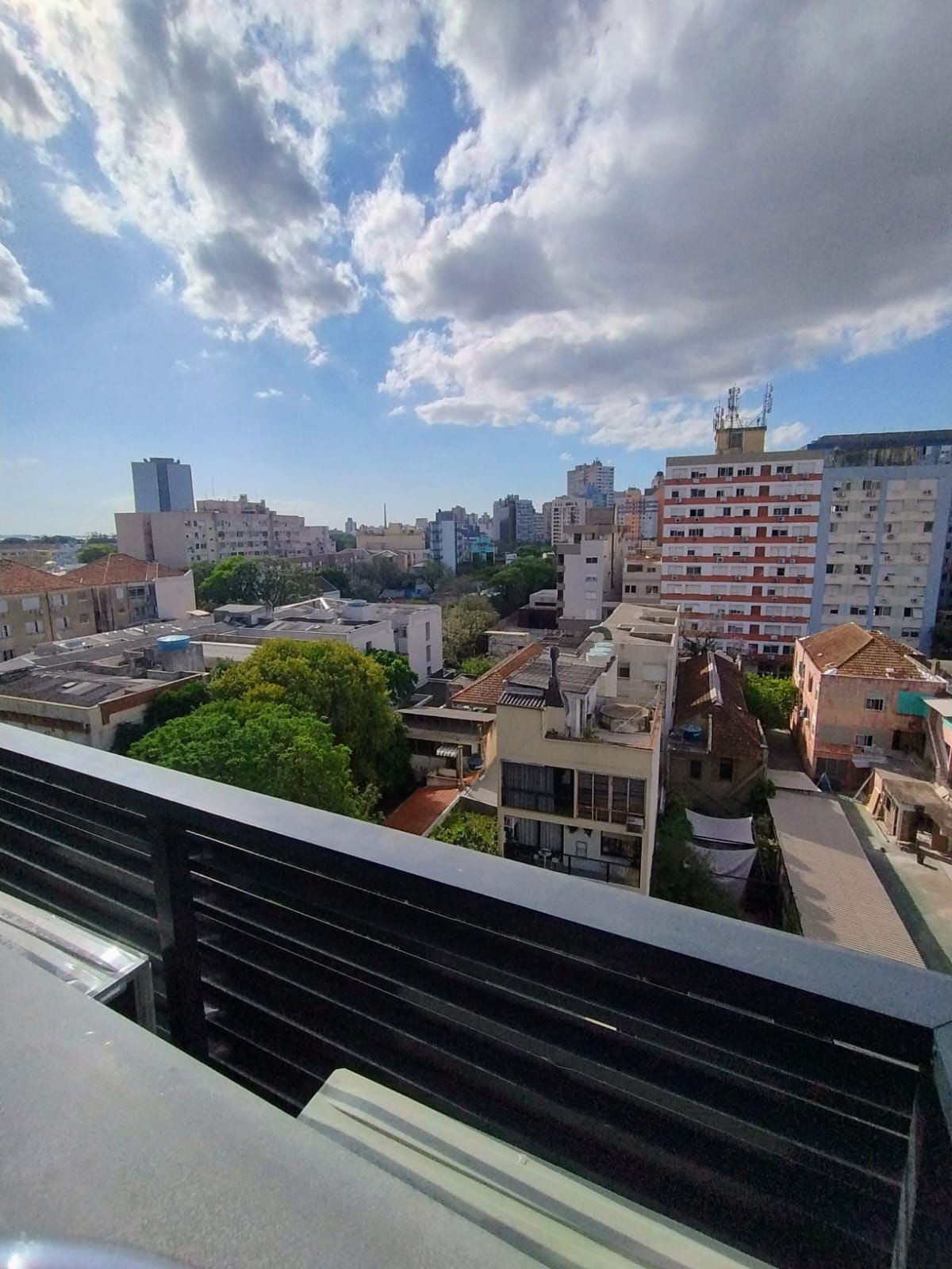 Apartamento 1 quarto novo com garagem na Cidade Baixa