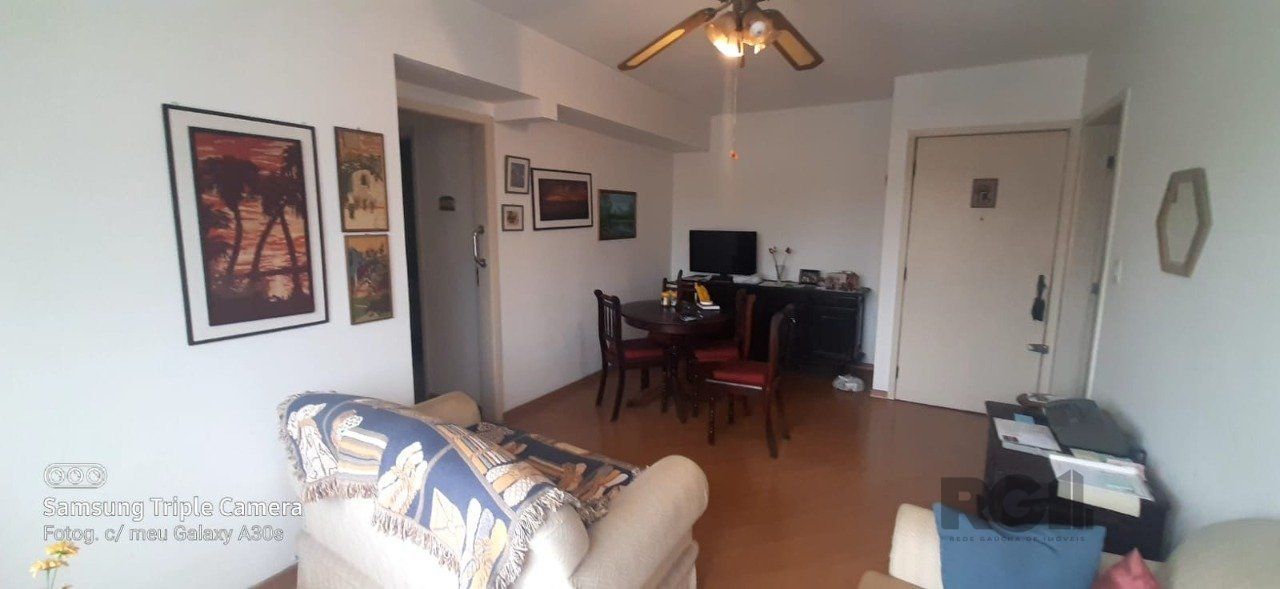 Apartamento 2 dormitórios,  dependência, garagem, elevador bairro Cidade Baixa- Porto Alegre