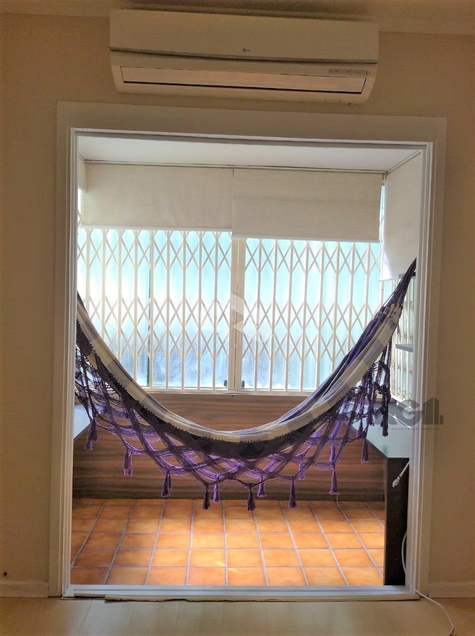 Apartamento 1 quarto com garagem no Menino Deus.