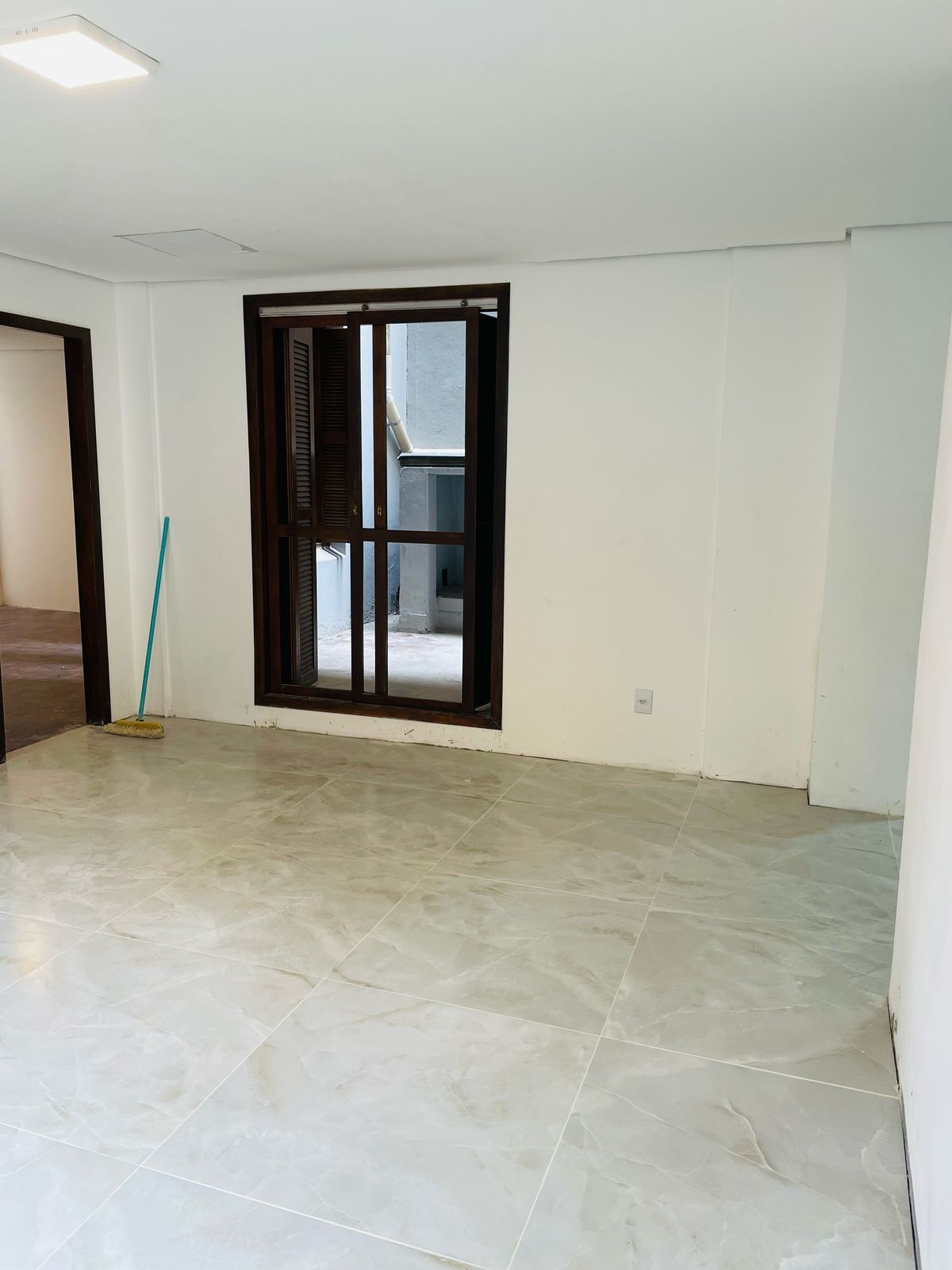 Apartamento à venda com 3 quartos, 106m² - Foto 22