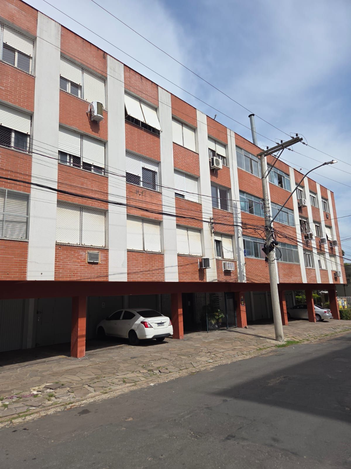 Apartamento à venda com 98m², 3 quartos, 1 vaga no bairro Santa Cecília em Porto Alegre