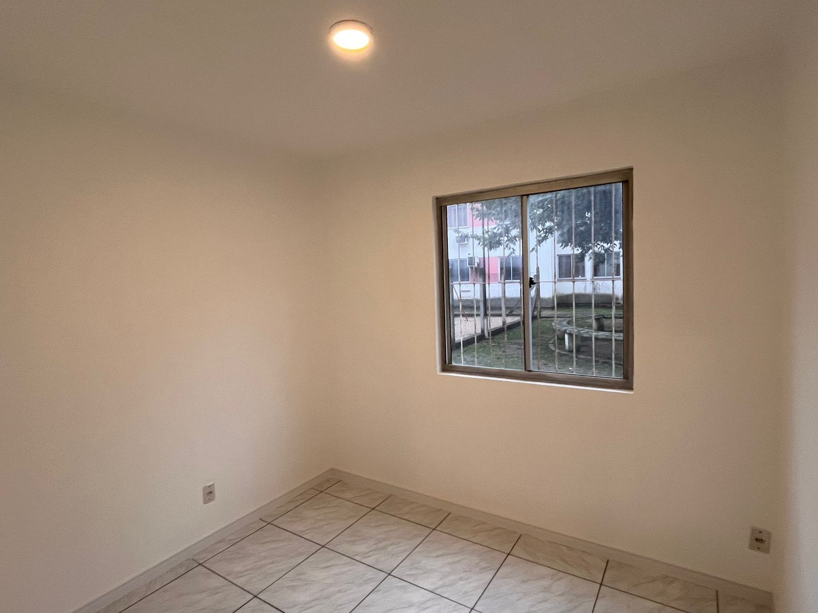 Apartamento à venda com 2 quartos, 42m² - Foto 10