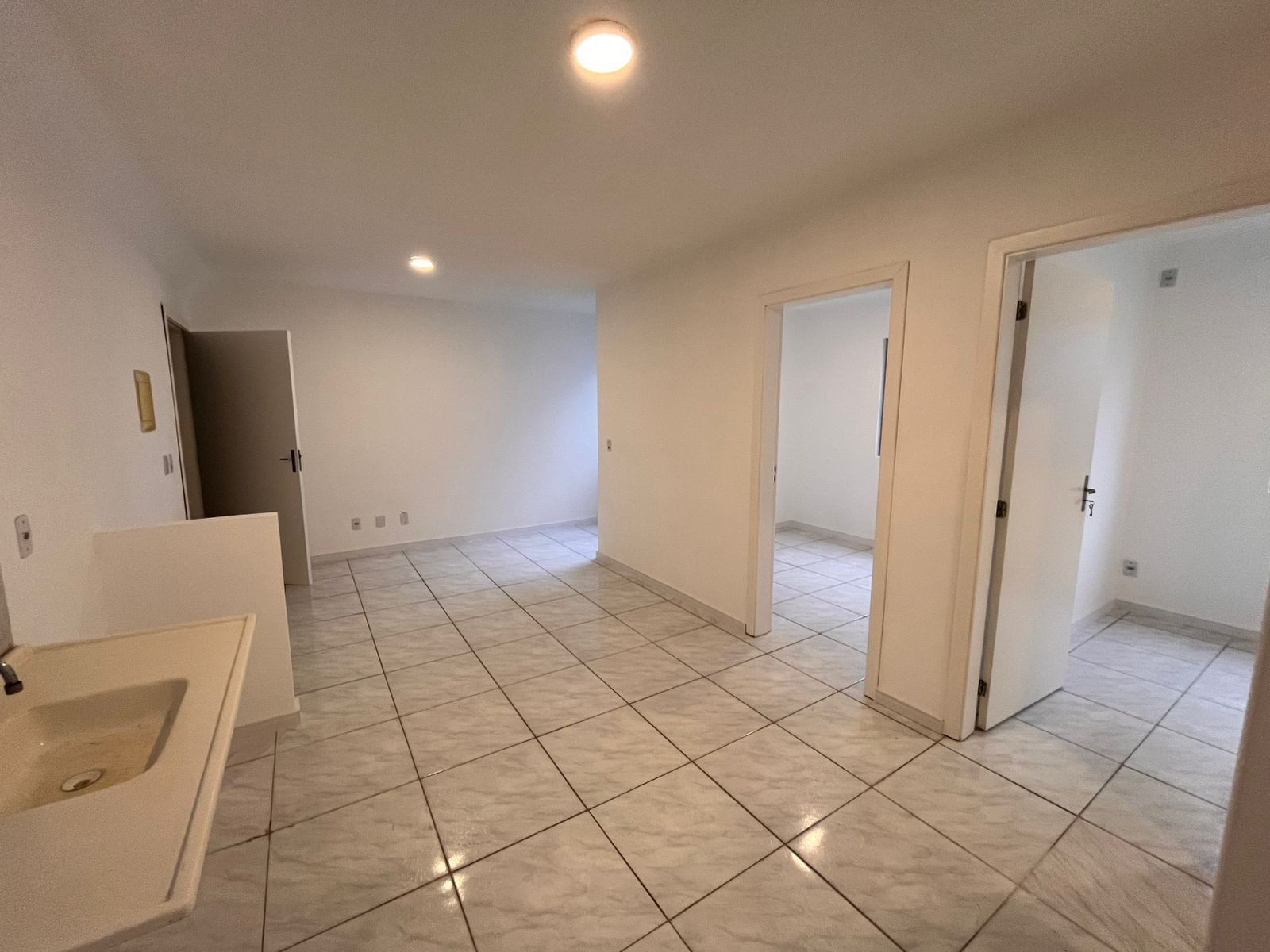 Apartamento à venda com 2 quartos, 42m² - Foto 6