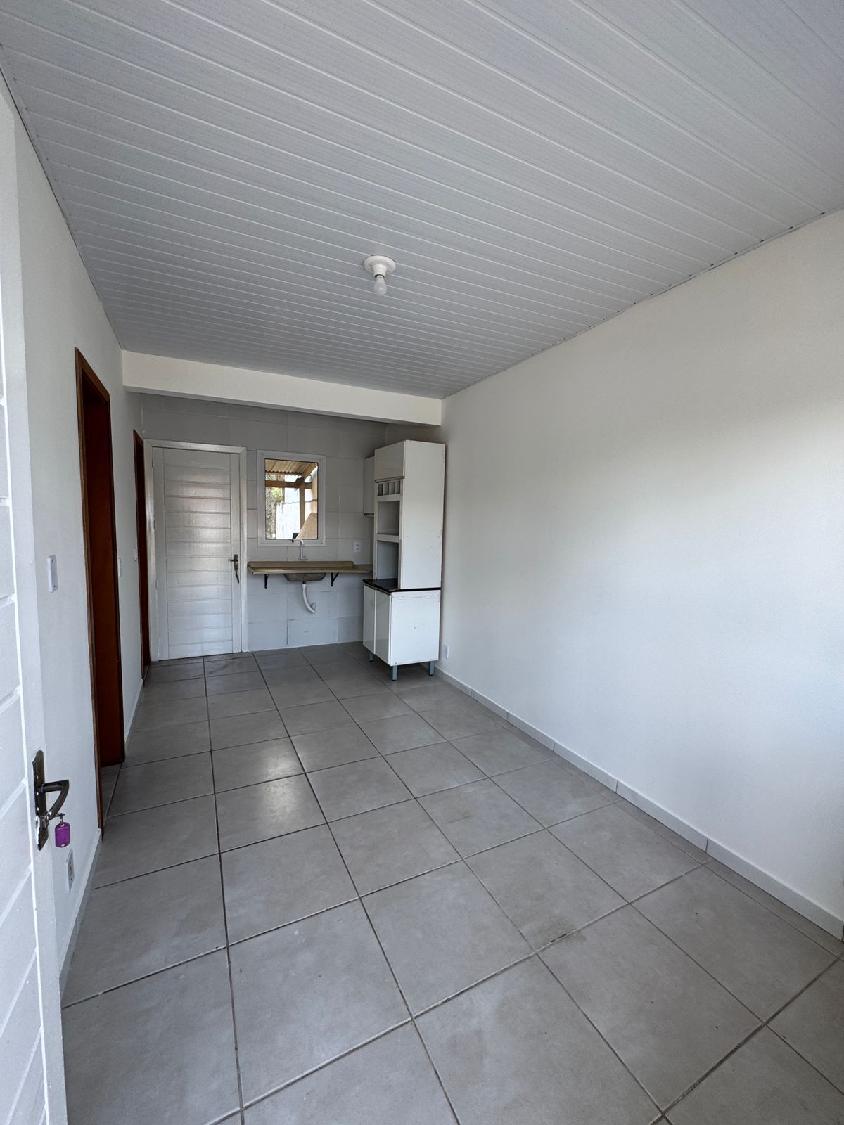 EXCELENTE OPORTUNIDADE CASA EM CONDOMÍNIO EM ALVORADA — foto 4