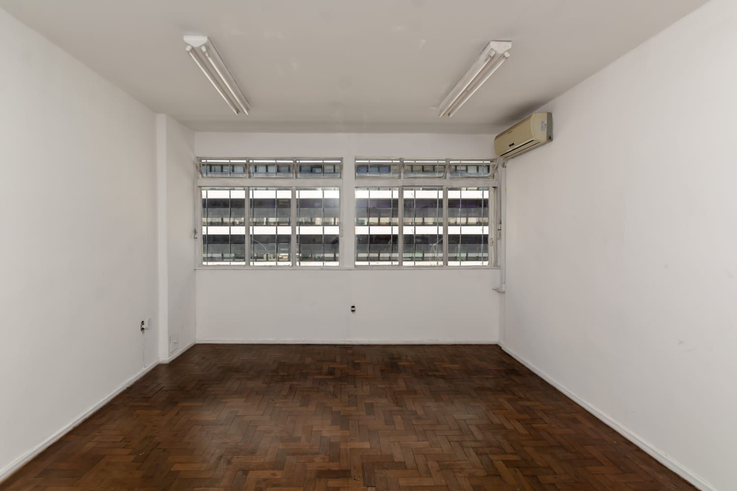 Conjunto Comercial-Sala à venda com 2 quartos, 47m² - Foto 18