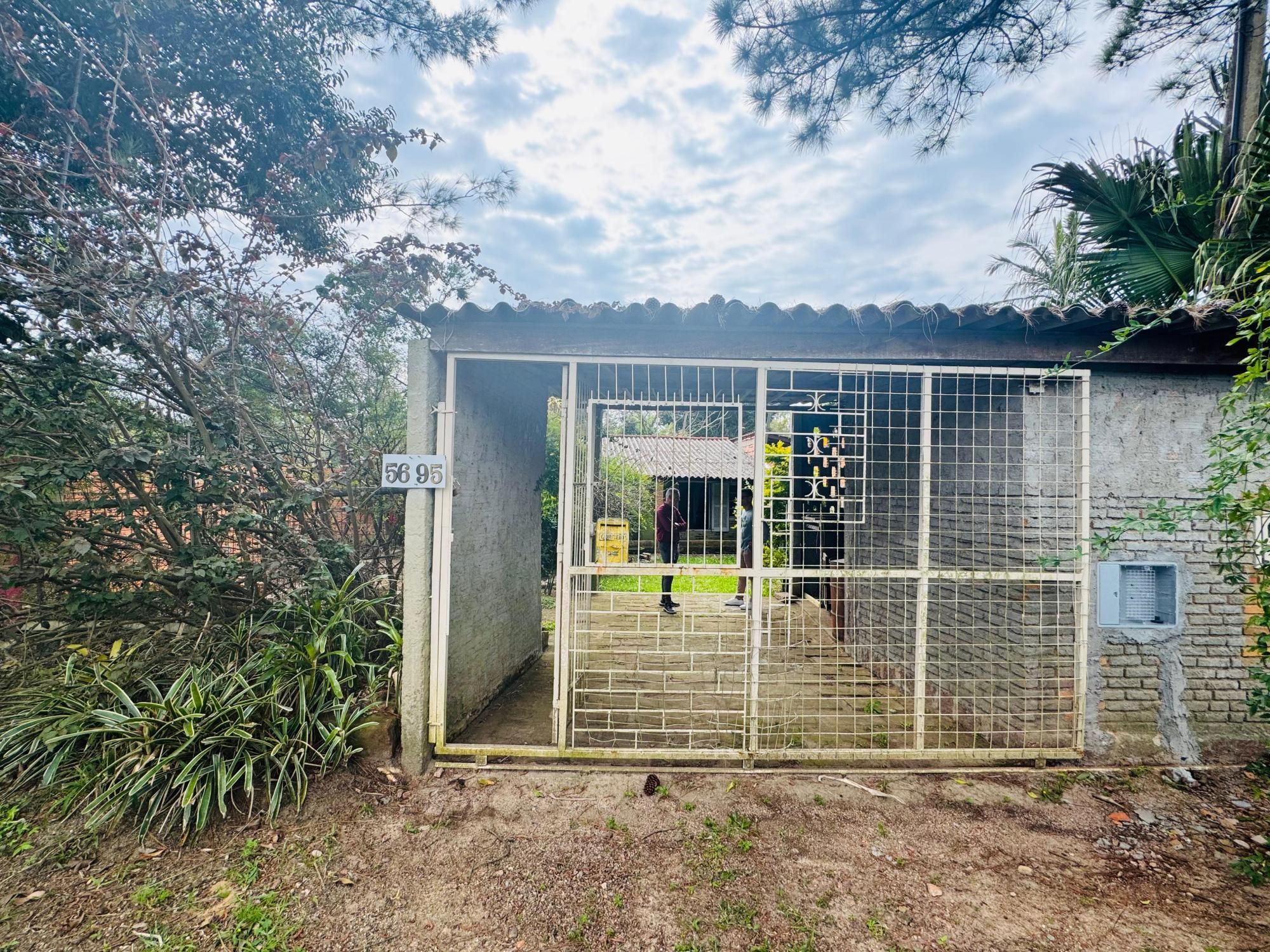 Terreno no bairro Itapuã