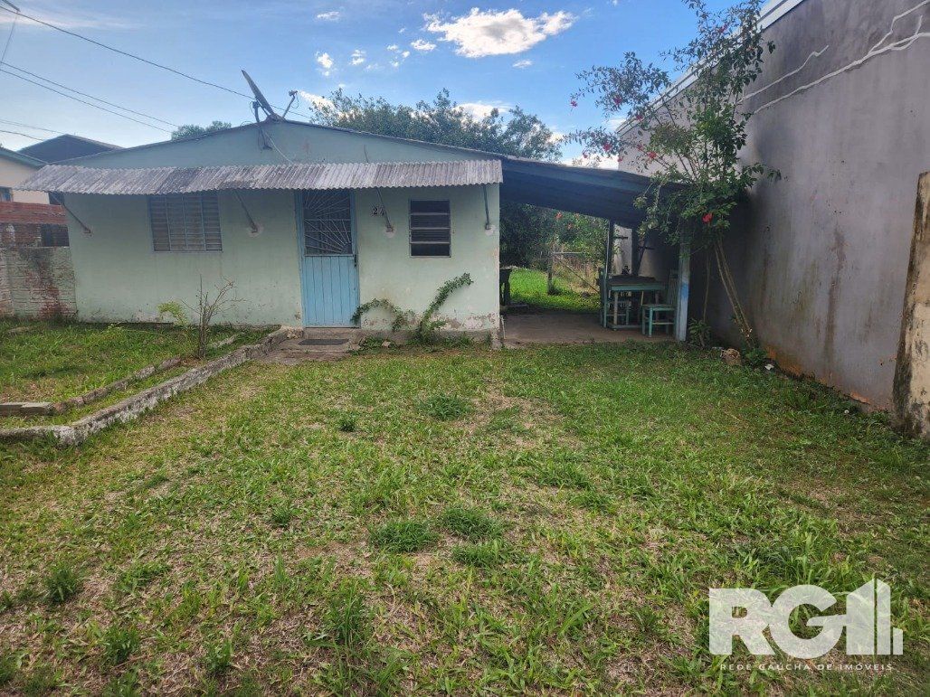 Casa à venda com 2 quartos, 60m² - Foto 1