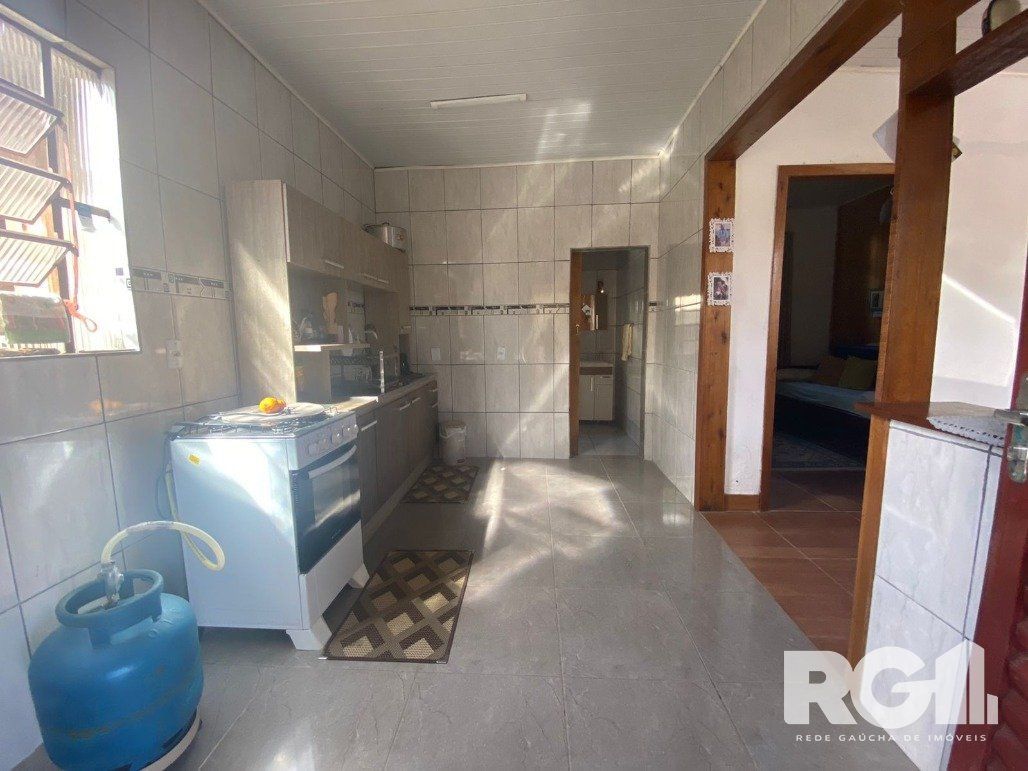 Casa à venda com 2 quartos, 300m² - Foto 2