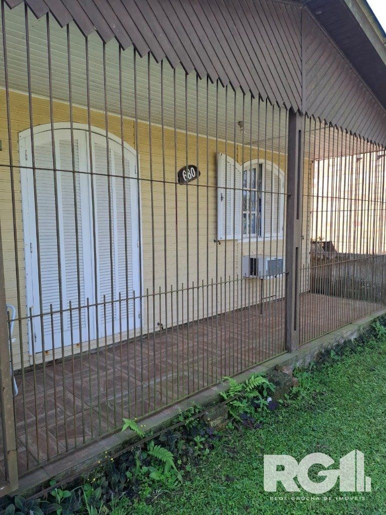 Casa à venda com 2 quartos, 72m² - Foto 2