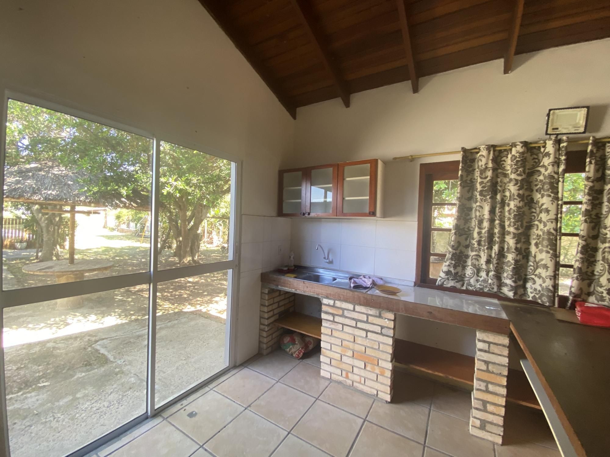 Casa à venda com 4 quartos, 216m² - Foto 14