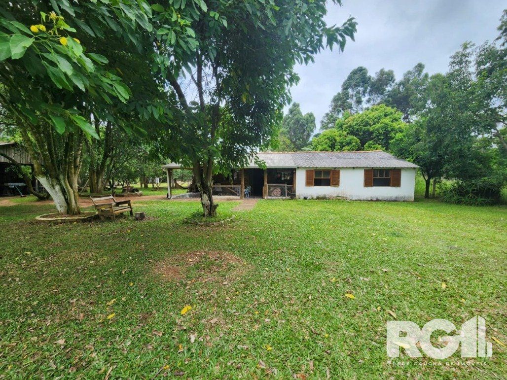 Sítio à venda com 3 quartos, 70m² - Foto 1