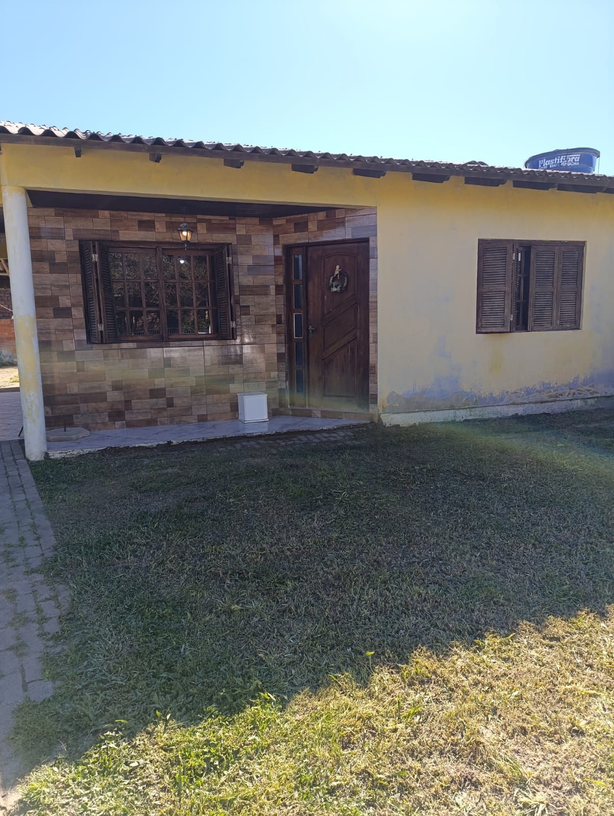 Casa 2 dormitórios no bairro Lami