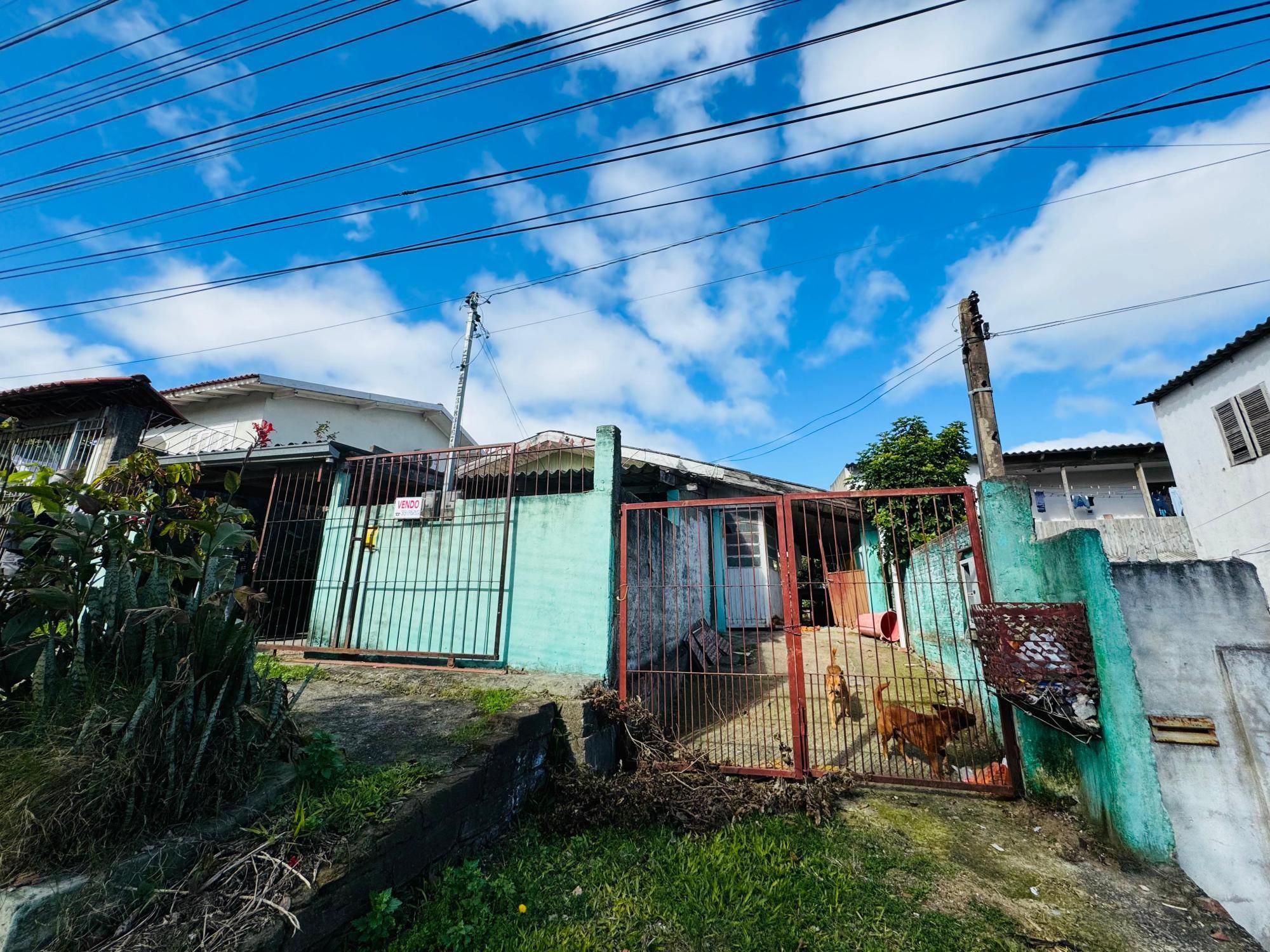 Casa à venda com 3 quartos, 69m² - Foto 2