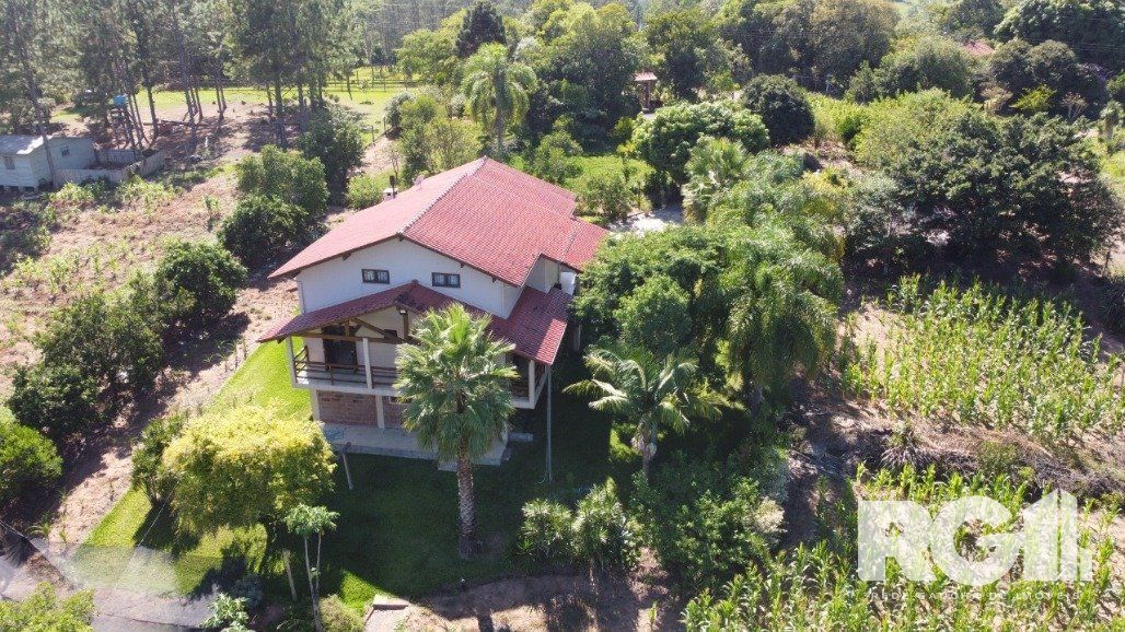 Sítio à venda com 4 quartos, 300m² - Foto 1