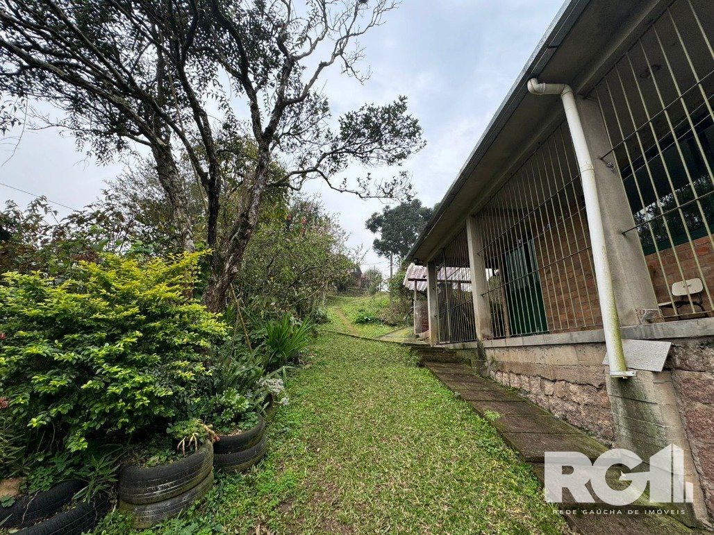 Casa à venda com 3 quartos, 90m² - Foto 2