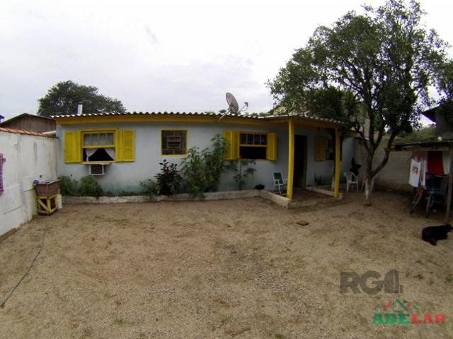 Casa à venda com 2 quartos, 72m² - Foto 1