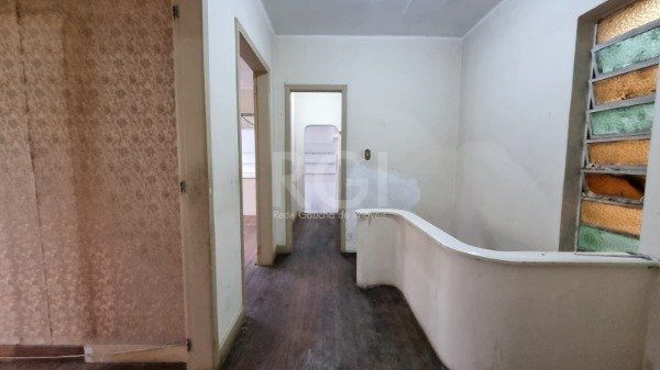 Casa à venda com 2 quartos, 200m² - Foto 9