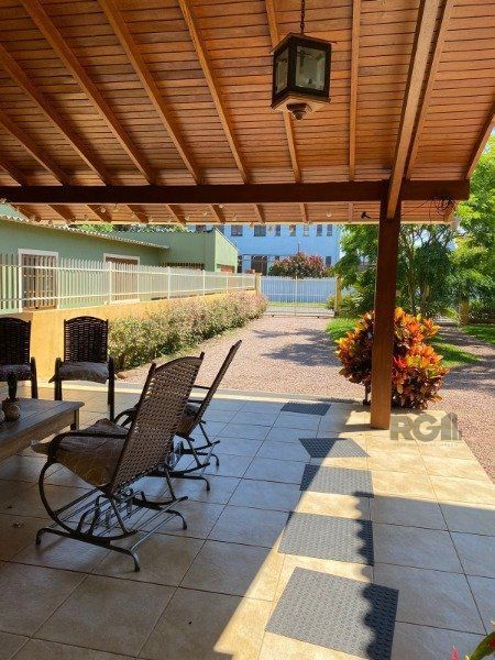 Casa à venda com 3 quartos, 258m² - Foto 12
