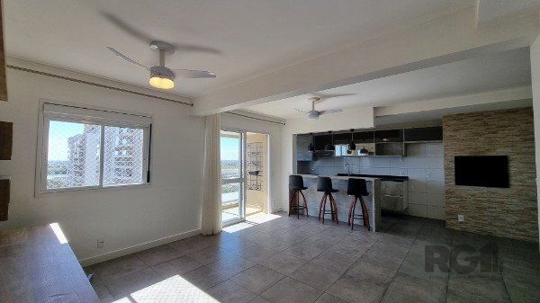 Apartamento à venda com 2 quartos, 82m² - Foto 2