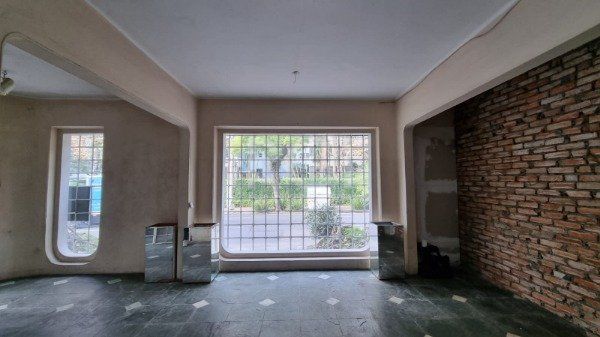 Casa à venda com 2 quartos, 200m² - Foto 3