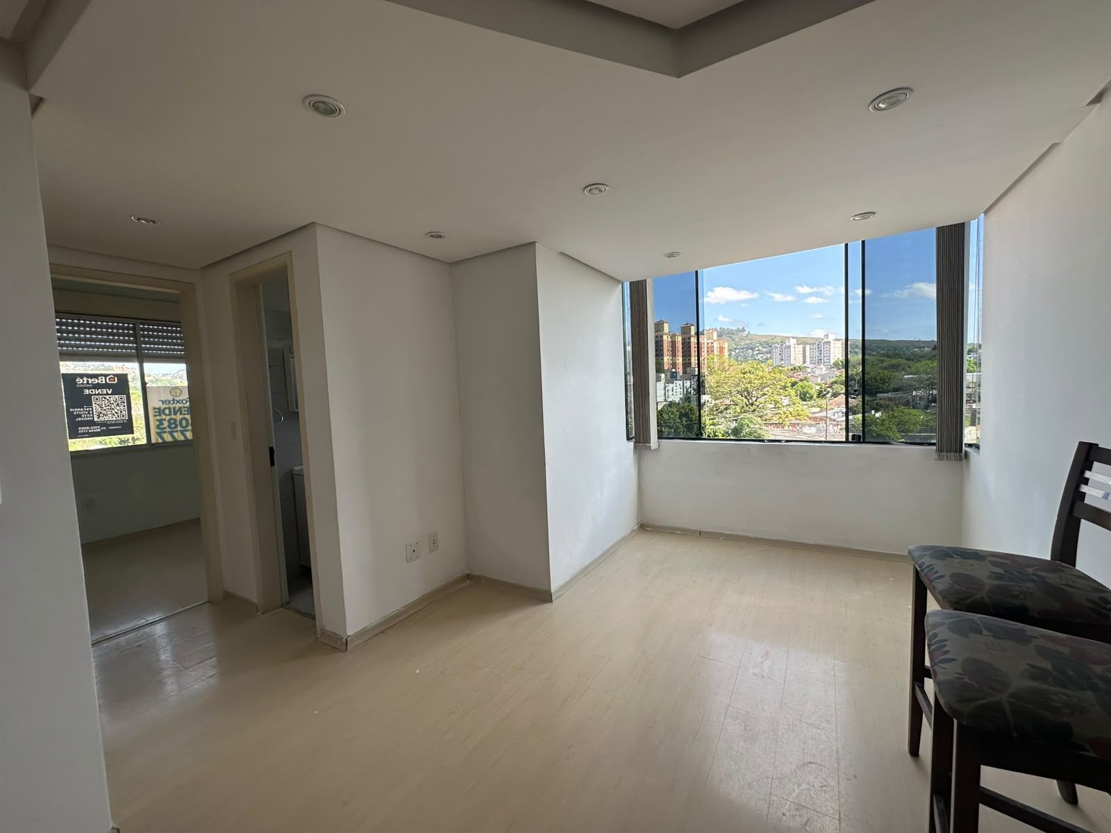 Apartamento de 2 dormitórios com 1 vaga de garagem escriturada, ao lado do Bourbon Shopping Teresópolis.