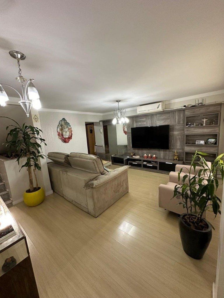 Casa à venda com 4 quartos, 160m² - Foto 3