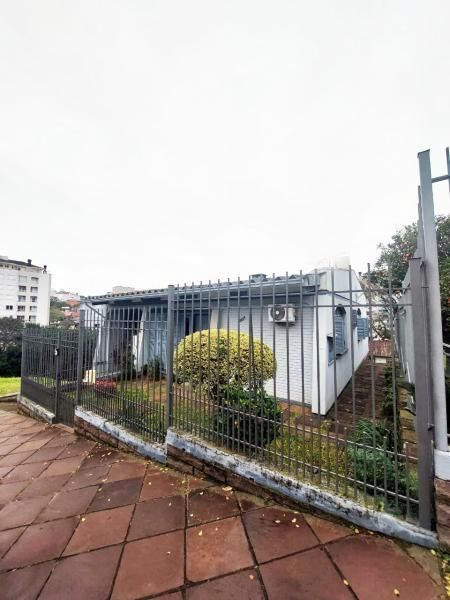 Casa a venda de 3 dormitórios no centro, Nova Prata - RS