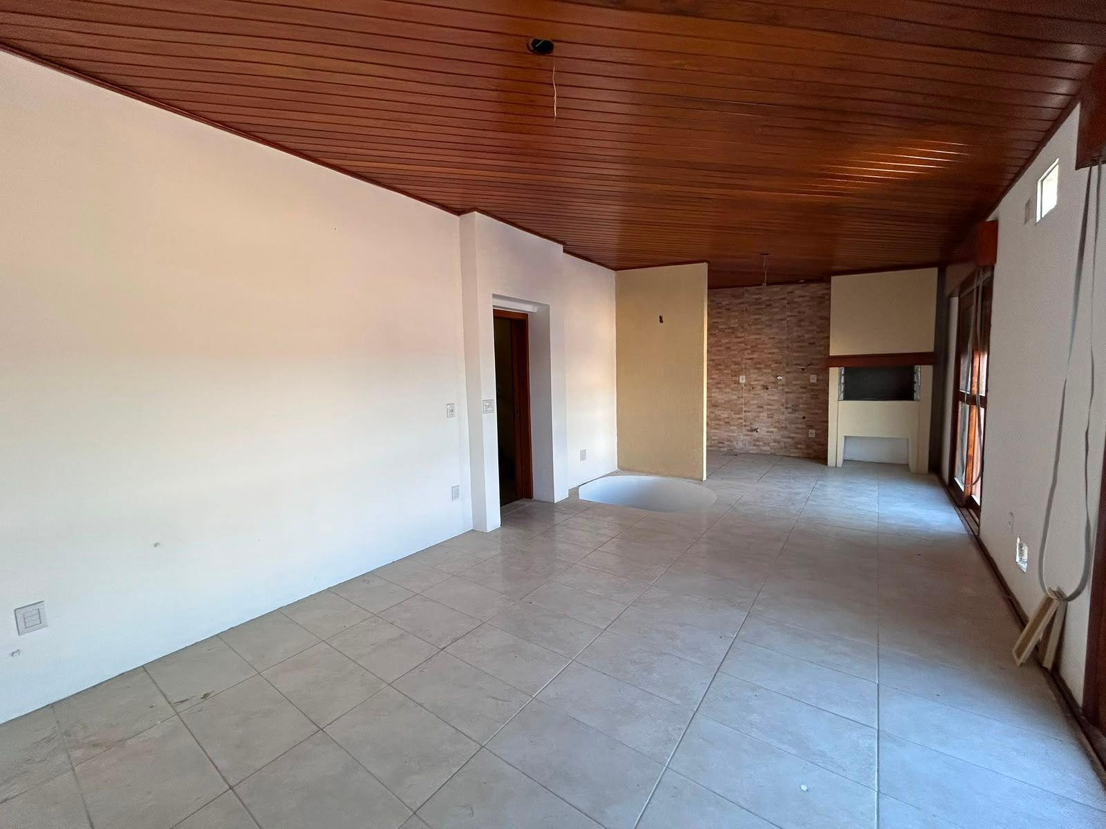 Apartamento 2 dormitórios no bairro Medianeira em Porto Alegre para Alugar