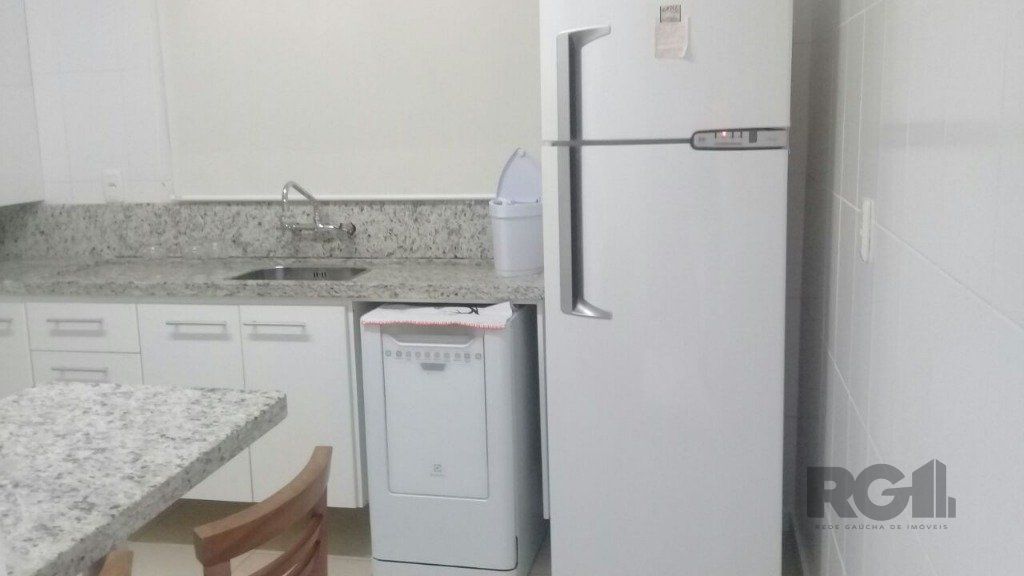 Casa à venda com 4 quartos, 150m² - Foto 4