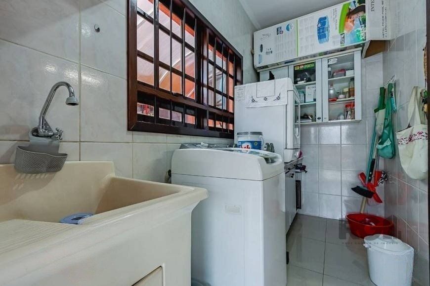 Casa à venda com 3 quartos, 209m² - Foto 11