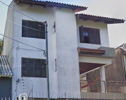 Casa, 3 dormitórios no bairro Medianeira em Porto Alegre para Comprar