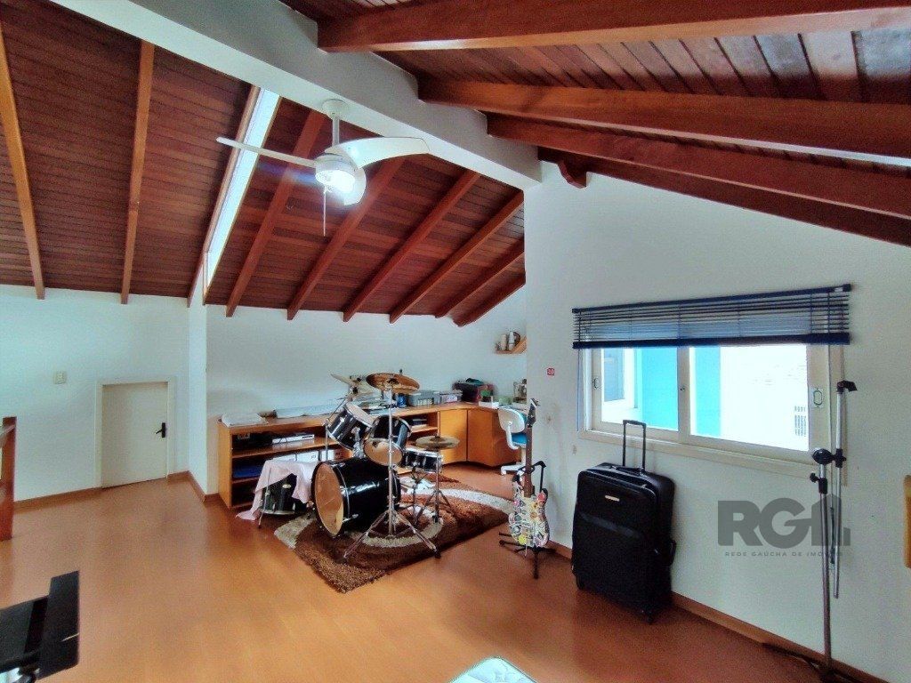 Casa à venda com 4 quartos, 233m² - Foto 26
