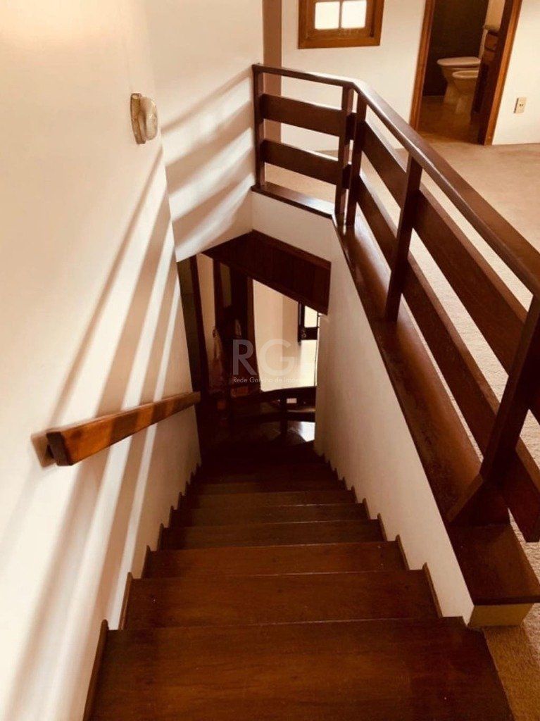 Casa à venda com 3 quartos, 333m² - Foto 3