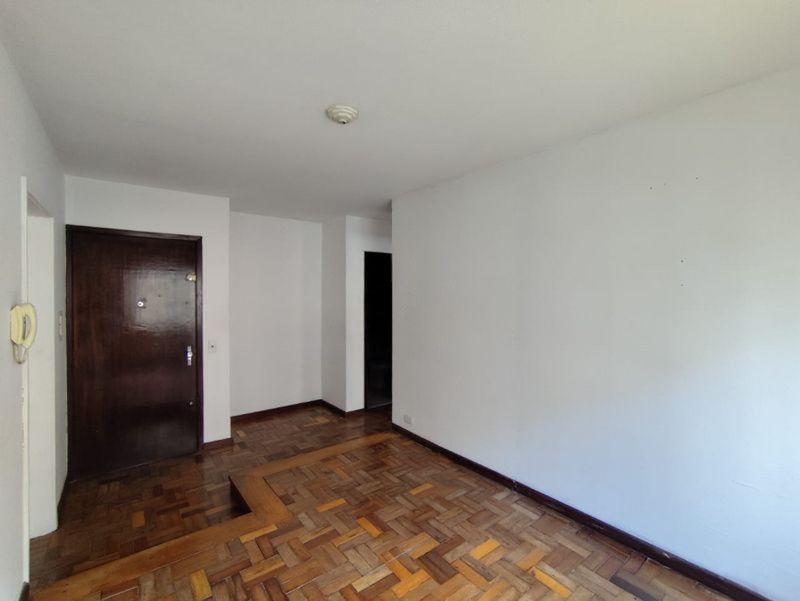 Apartamento à venda com 1 quarto, 46m² - Foto 2