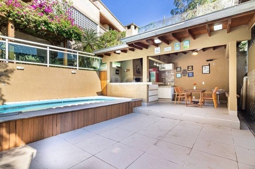 Casa à venda com 4 quartos, 264m² - Foto 4