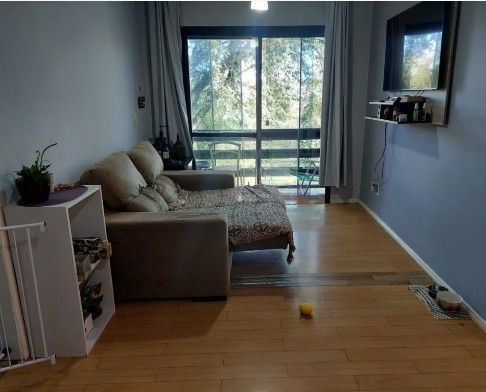 Apartamento de 2 dormitórios com sacada e 1 vaga de garagem no bairro Medianeira.