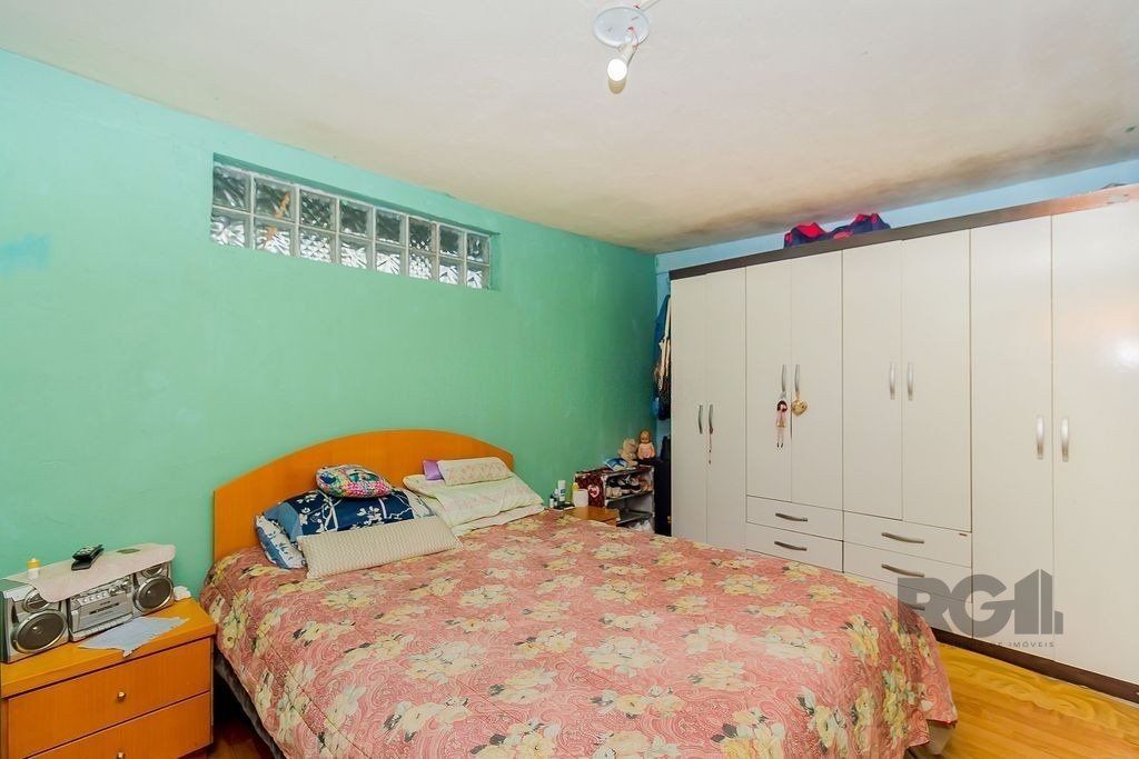 Casa à venda com 5 quartos, 242m² - Foto 7