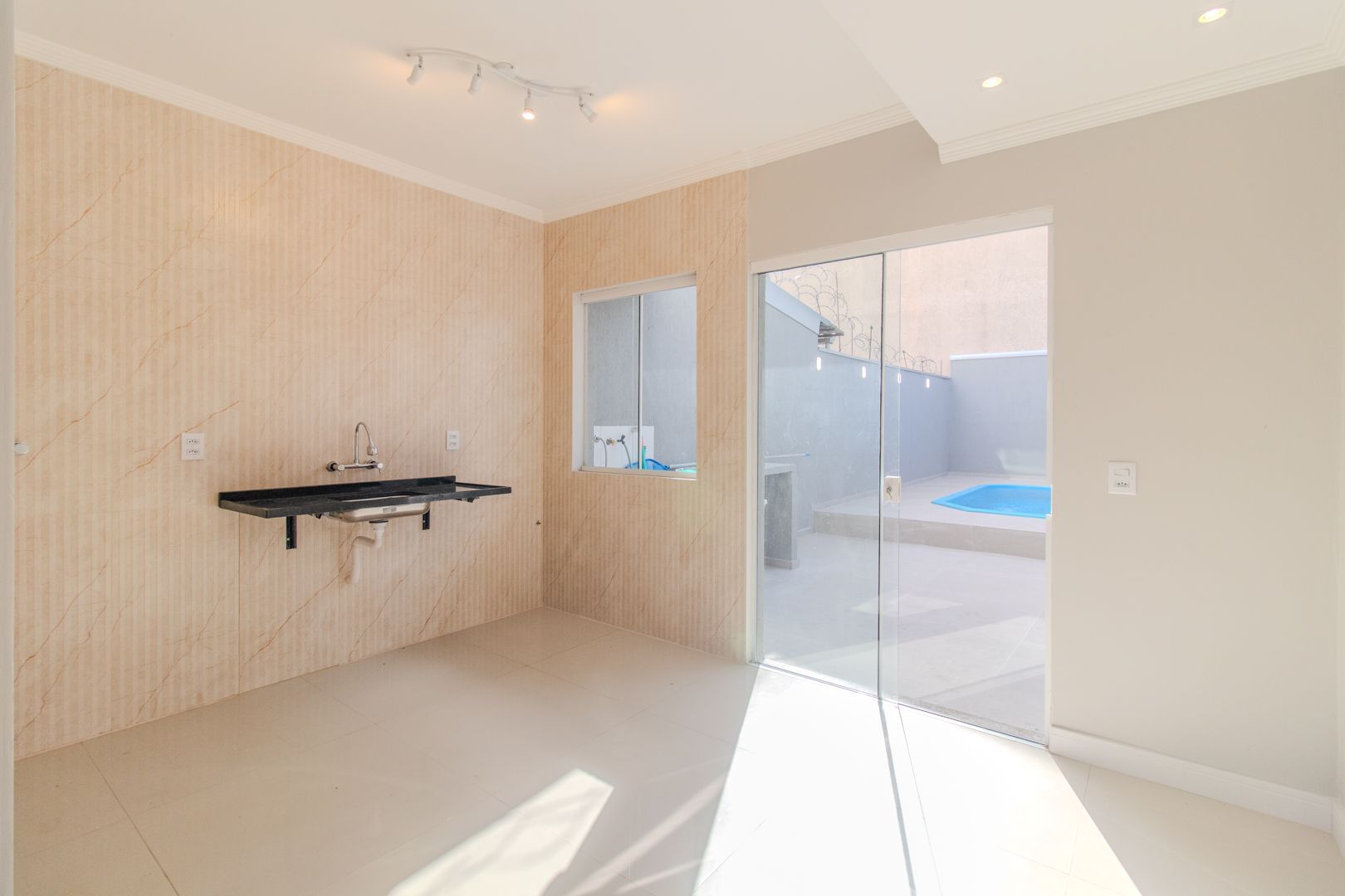 Casa à venda com 2 quartos, 112m² - Foto 10