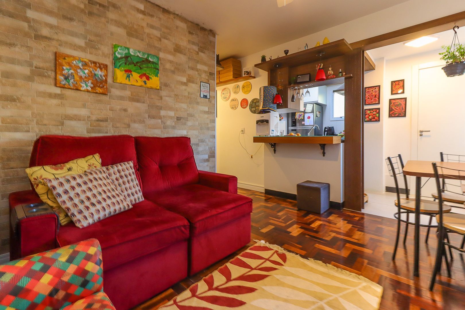 Apartamento à venda com 70m², 3 quartos, 1 vaga no bairro Teresópolis em Porto Alegre