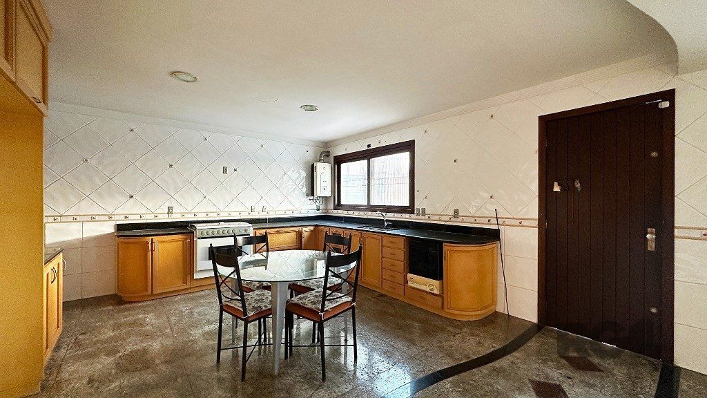 Casa à venda com 4 quartos, 351m² - Foto 18