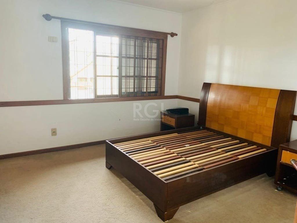 Casa à venda com 3 quartos, 333m² - Foto 7