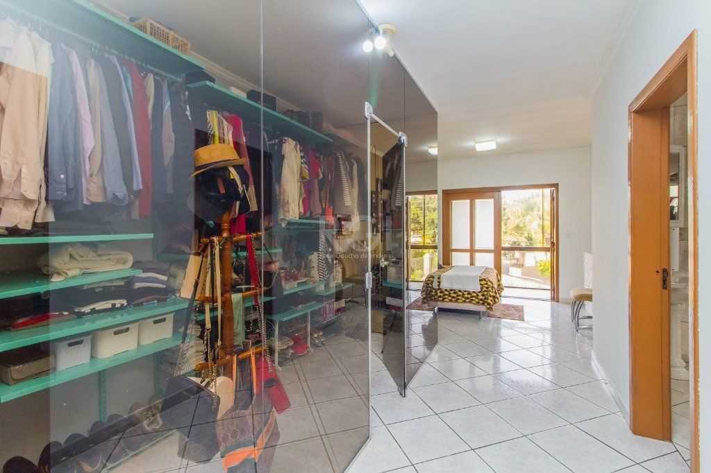 Casa à venda com 4 quartos, 300m² - Foto 22