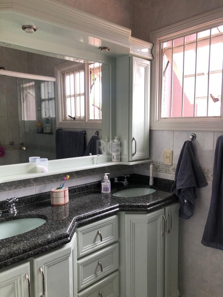 Casa à venda com 4 quartos, 230m² - Foto 17