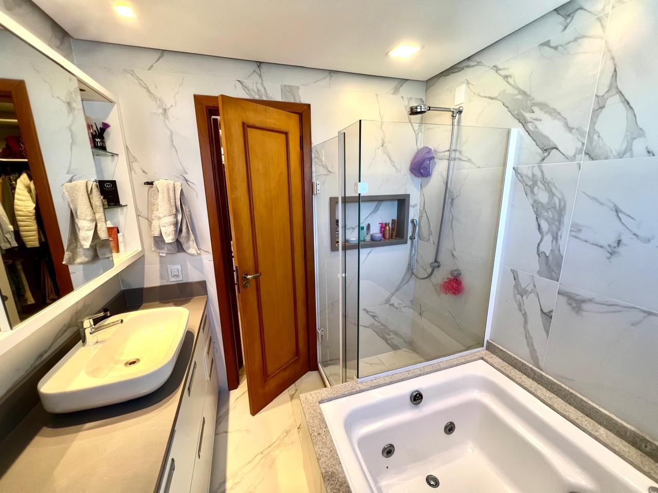 Casa à venda com 3 quartos, 278m² - Foto 14