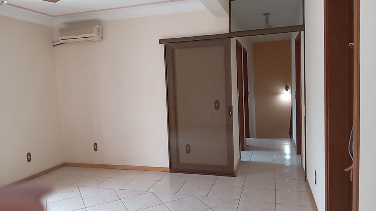 Casa, 3 quartos, 191 m² - Foto 2