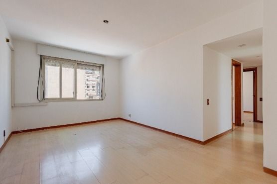 Apartamento com 4 quartos e 93m² à venda em Centro Histórico, Porto Alegre.