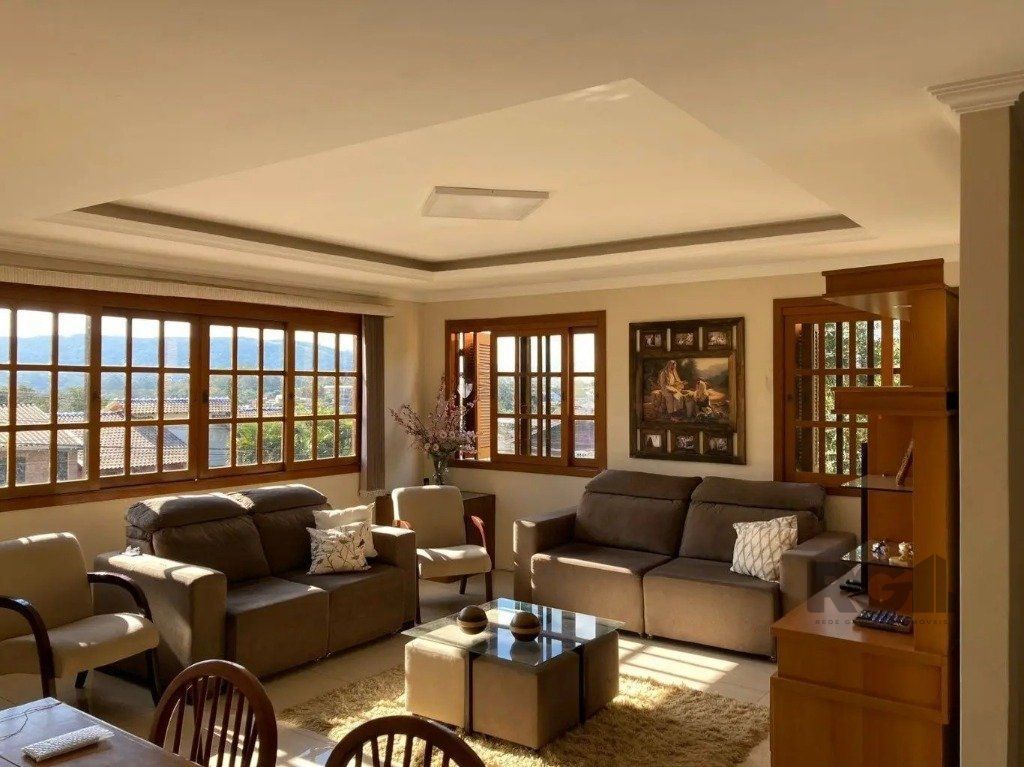 Casa, 3 quartos, 234 m² - Foto 1